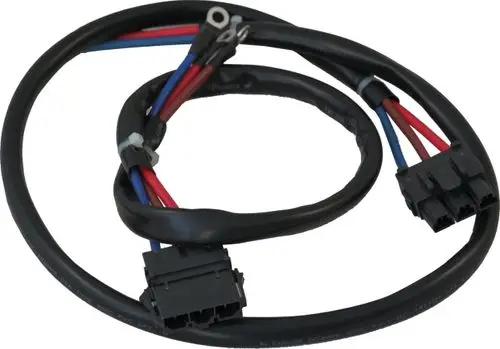 Kabel mit zwei Steckverbindern und vier Drähten in verschiedenen Farben, geeignet für einen Verdichter, siehe Hinweis auf Wolf-Produkt.